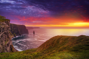 Idyllic Cliffs of Moher at sunset, Co. Clare, Ireland - obrazy, fototapety, plakaty