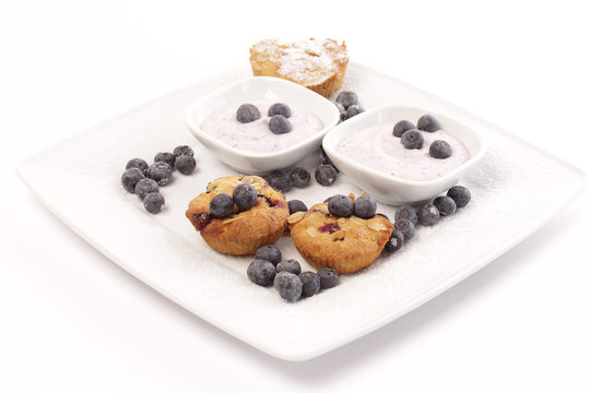 Whole grain cupcakes with blueberries