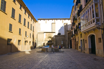 Fototapeta na wymiar Mainstreet w Palma de Mallorca, Majorka, Hiszpania