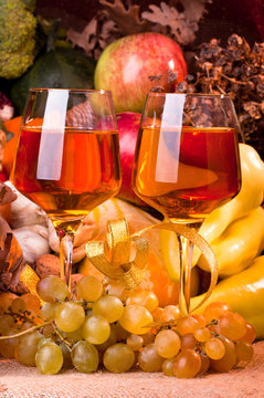 Fall cornucopia setting