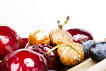 Obst mit N&uuml;ssen