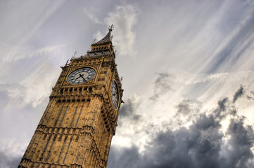 Fototapeta na wymiar Big Ben against stormy sky