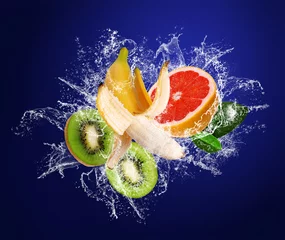 Tropisch fruit in waterdruppels © Soloviova Liudmyla