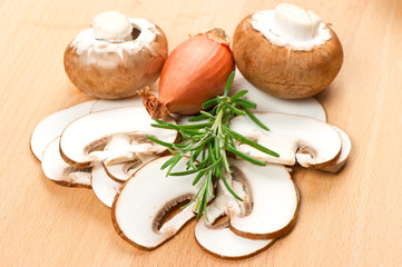 Obraz na płótnie Canvas sliced mushrooms on a cutting board