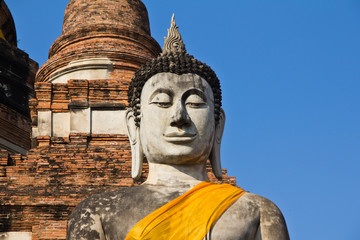 Obraz premium Limestone Buddhist state in Thailand