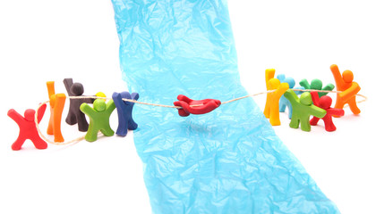 Flussüberquerung mit Teamwork