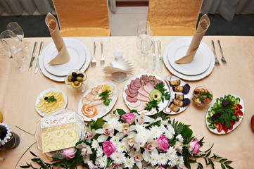Wedding table for newlyweds