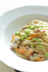 Italian cuisine, broad bean and shell fish spaghetti