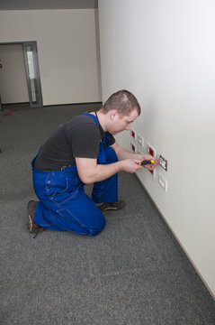 electrical repairs electrical socket