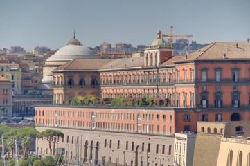 Obraz premium vue de naples depuis le port (chateau royal)