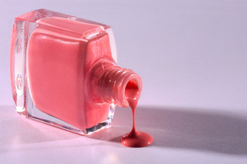 auslaufender nagellack