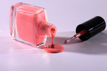 auslaufender nagellack