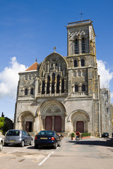 Fototapeta na wymiar Katedra św Marii Magdaleny w Abbey Vezelay we Francji