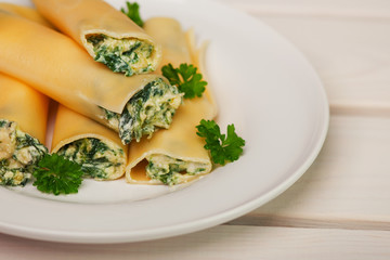 Cannelloni nadziewane szpinakiem i ricottą