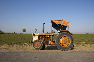 indian tractor with canopy