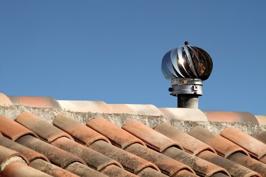 Ventilation m&eacute;canique : extracteur &eacute;olien de toiture