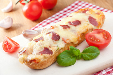 Pizzabaguette Salami