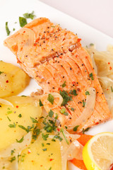 salmon fillet with potatoes