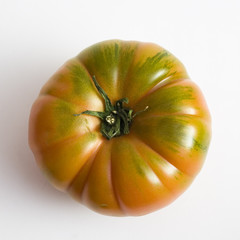 vista de un tomate tigre