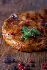 Schweinesteak mit Pfefferkörnern