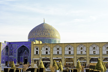 Naklejka premium Sheikh Lotf Allah Mosque in Naghsh-i Jahan Square, Isfahan, Iran