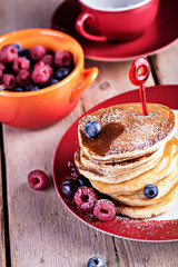 pancakes with raspberries