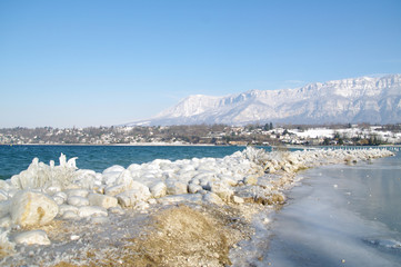 lac du bourget en hiver
