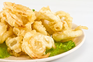 golden deep fried onion rings