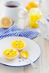 Lemon curd tartlets