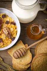 Msli mit fettarmer Milch und Zwieback