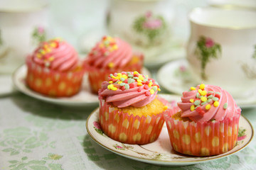 Cupcakes and tea