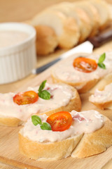 Tomato spread canapes