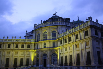 Fototapeta na wymiar Stupinigi królewski pałac myśliwski (Turyn, Włochy)