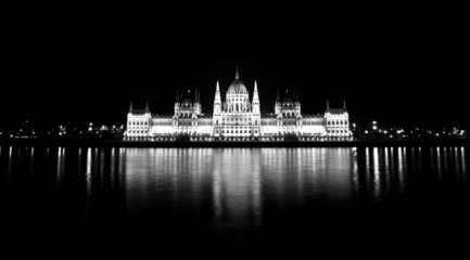 Fototapeta premium Photo of the hungarian parliament