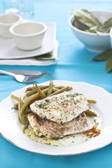 hake fillet with green beans