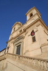 Fototapeta na wymiar Rzym kościół Trinita dei Monti
