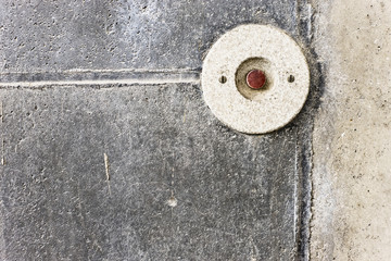 Detail Türklingel an alter Mauer (doorbell)