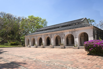 Building Western-style architecture