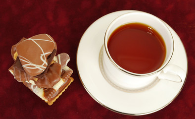 Chocolate chip cookies  and tee