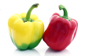 Obraz na płótnie Canvas The fresh pepper isolated on white background