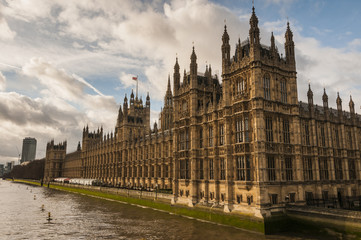 Fototapeta na wymiar Palais de Westminster ( Chambres du Parlement) à Londres