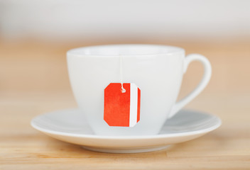 eine weiße teetasse