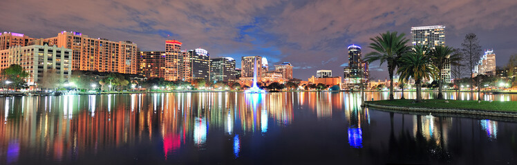 Fototapeta na wymiar Orlando noc panorama