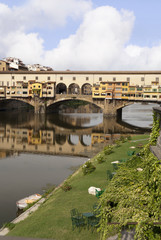 Obraz premium Ponte Vecchio over River Arno in Florence Italy