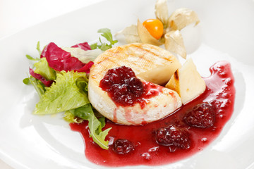 Camembert with cherry sauce
