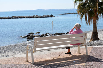sénior solitude vieillesse