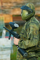 Fototapeta premium Shooted paintball player