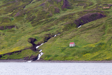 Domek na wzgórzu © tomasz horowski