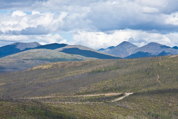 Fototapeta na wymiar Droga przez White Mountains