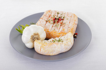 Weichkäse und Knoblauch